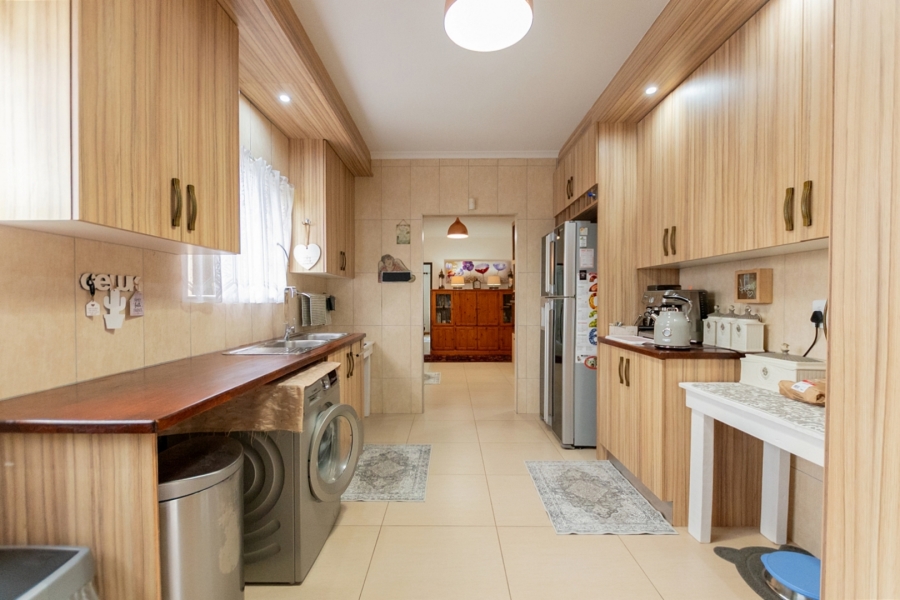 4 Bedroom Property for Sale in Country Club Western Cape
